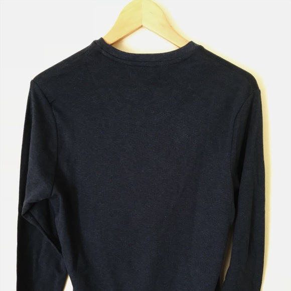 Vince Camuto V neck navy blue t-shirt - Picture 2 of 7